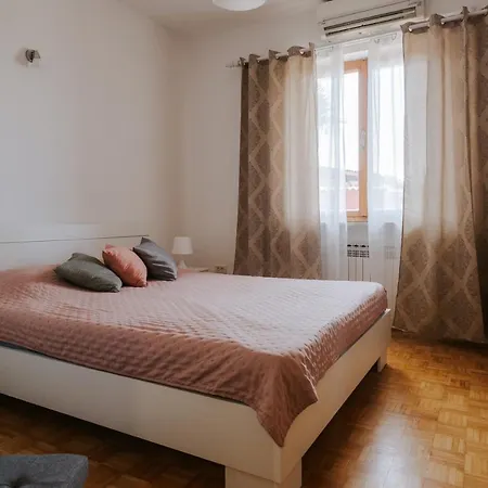 Apartment Kiwi Koper